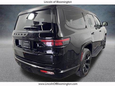 Used 2024 Jeep Wagoneer Series II AWD/4WD image 6