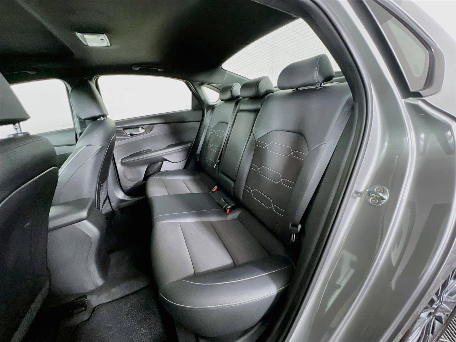 Used 2023 Kia Forte GT-Line w/ GT-Line Premium Package FWD image 25