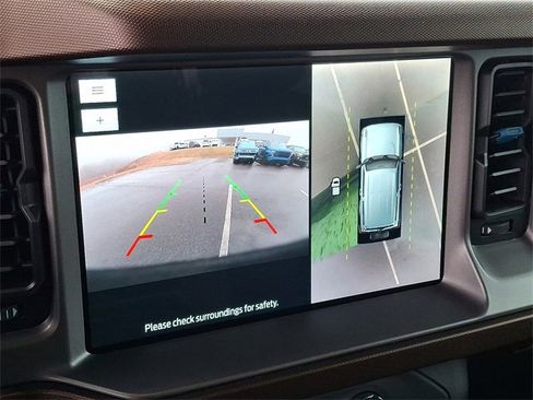 Used 2022 Ford Bronco Outer Banks image 18