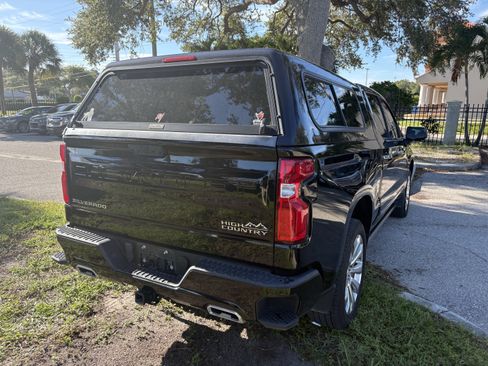 Used 2024 Chevrolet Silverado 1500 High Country AWD/4WD image 7