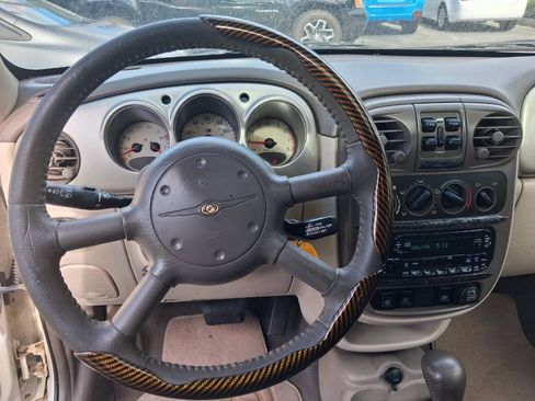 Used 2002 Chrysler PT Cruiser Limited FWD image 11