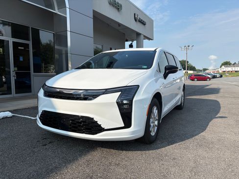 New 2027 Chrysler Pacifica Select FWD image 3
