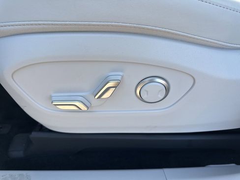 Used 2026 Hyundai Ioniq 9 SEL image 18