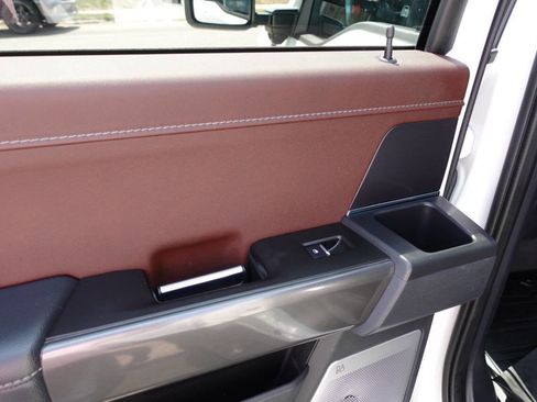 Used 2023 Ford F150 Lariat w/ Equipment Group 502A High image 24