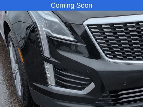 Used 2023 Cadillac XT5 Premium Luxury w/ LPO, Floor Liner Package AWD/4WD image 10