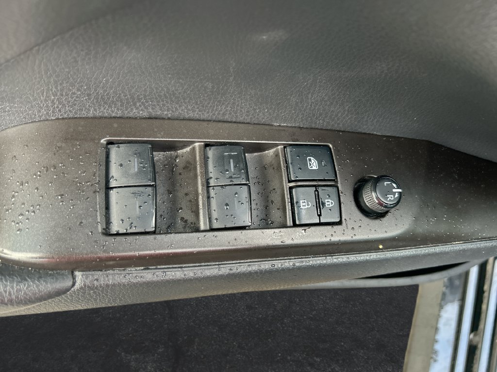 Used 2022 Toyota Camry LE FWD image 13