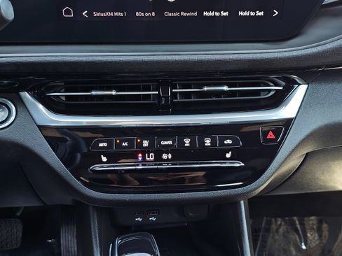 Used 2024 Buick Envista Avenir FWD image 28