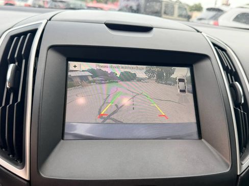 Used 2017 Ford Edge SEL w/ Equipment Group 201A AWD/4WD image 16