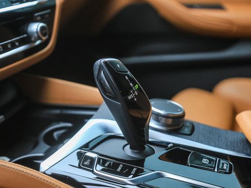 Certified 2023 BMW 540i w/ M Sport Package image 18