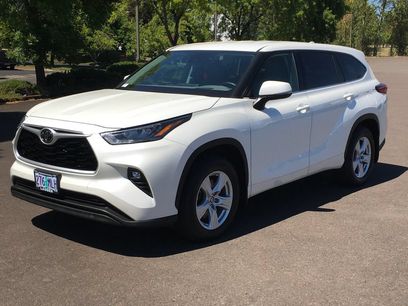 Used 2020 Toyota Highlander LE