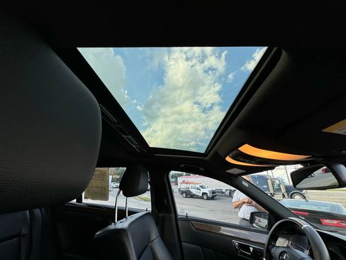 Used 2011 Mercedes-Benz E 350 E 350 Sedan 4D image 11