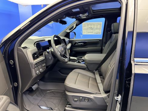 New 2026 Chevrolet Tahoe High Country w/ Sun And Tow Package AWD/4WD image 13