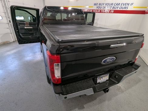 Used 2017 Ford F350 Lariat image 13