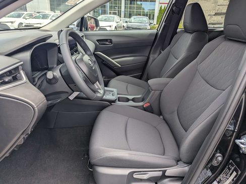 New 2026 Toyota Corolla Cross LE FWD image 7