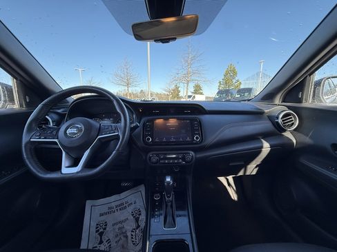 Used 2021 Nissan Kicks SR w/ SR Premium Package image 29