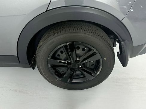 Used 2025 Nissan Kicks Play S FWD image 28