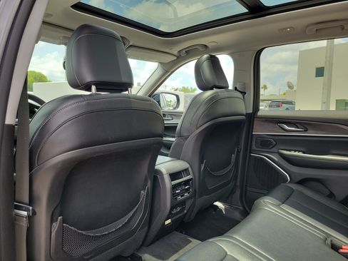 Used 2022 Jeep Grand Cherokee Limited 4xe AWD/4WD image 15