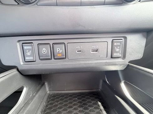 Certified 2024 Nissan Frontier SL w/ Technology Package RWD image 16