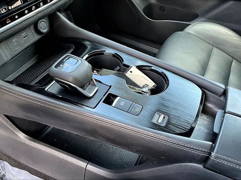 Used 2021 Nissan Rogue SL w/ Premium Package image 17