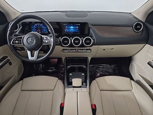 Used 2021 Mercedes-Benz GLA 250 4MATIC image 27