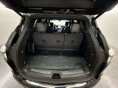 Used 2022 Buick Enclave Avenir w/ Avenir Technology Package FWD image 27