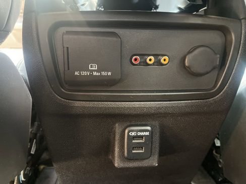 Used 2015 Chevrolet Traverse LT FWD image 19