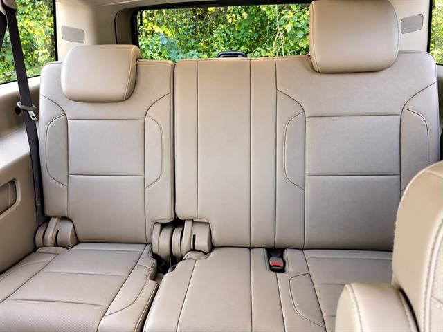 Used 2018 Chevrolet Suburban Premier AWD/4WD image 15