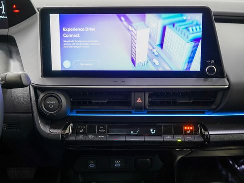 Used 2025 Toyota Prius AWD image 14