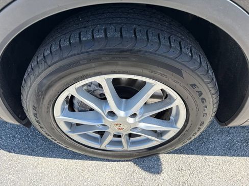 Used 2016 Porsche Cayenne AWD/4WD image 11