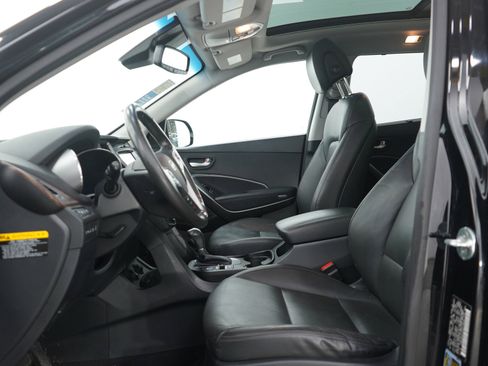 Used 2017 Hyundai Santa Fe Limited image 22