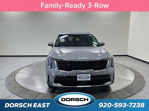 New 2026 Kia Sorento S image 2