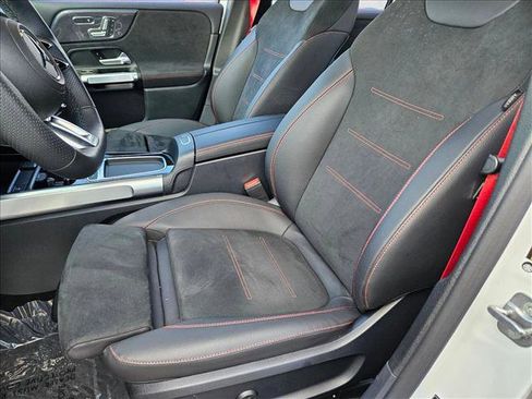 Certified 2025 Mercedes-Benz GLB 35 AMG 4MATIC image 15