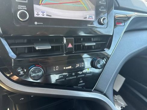 Used 2023 Toyota Camry SE w/ Convenience Package FWD image 11