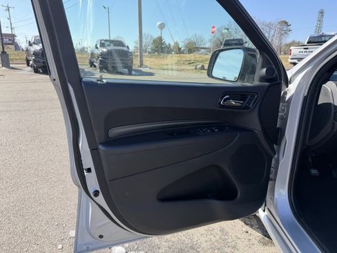 Used 2024 Dodge Durango GT image 13