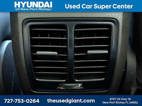 Used 2015 Ford Escape SE w/ Equipment Group 201A FWD image 16