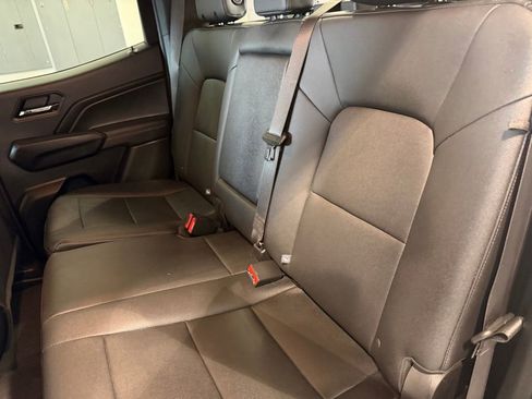 Used 2025 Chevrolet Colorado LT w/ LT Convenience Package image 26