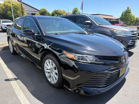 Used 2019 Toyota Camry LE FWD image 1