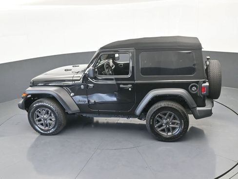 Used 2024 Jeep Wrangler Sport S image 38