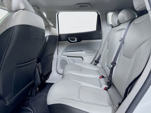 Used 2022 Jeep Compass Latitude w/ Convenience Group AWD/4WD image 11