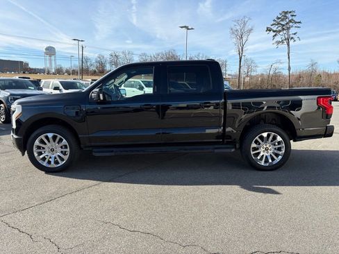 Certified 2022 Ford F150 Lightning Lariat image 7