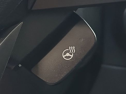 Used 2023 Subaru Ascent Limited image 18