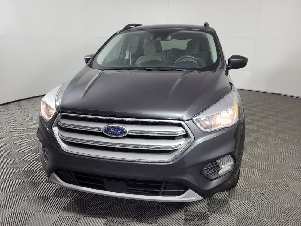 Used 2018 Ford Escape SE w/ Ford Safe & Smart Package FWD image 15