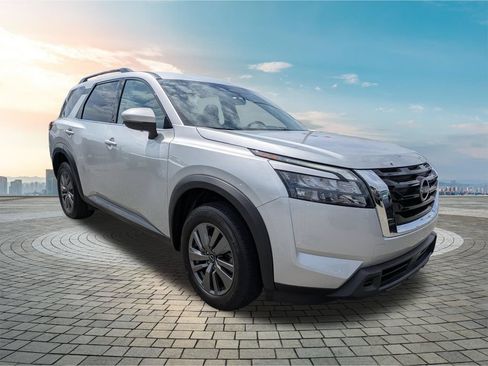 Certified 2025 Nissan Pathfinder SV AWD/4WD image 2