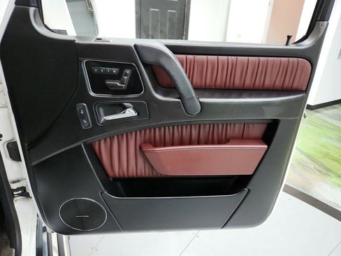 Used 2016 Mercedes-Benz G 63 AMG 4MATIC image 31