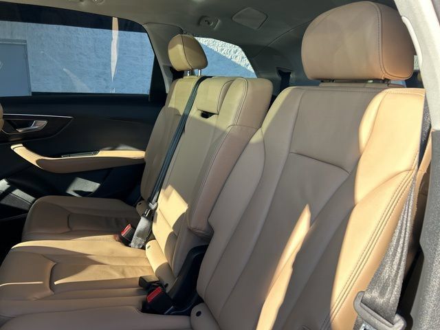 Used 2025 Audi Q7 3.0T Premium Plus AWD/4WD image 19
