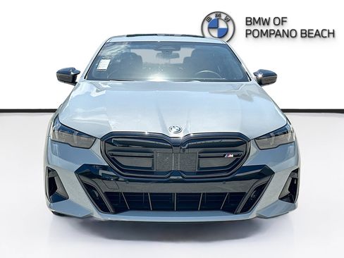 Used 2025 BMW i5 M60 w/ Premium Package AWD/4WD image 2