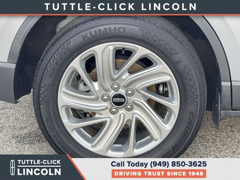 Used 2021 Lincoln Corsair FWD image 11