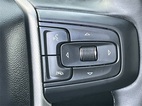 Used 2024 GMC Yukon XL Denali image 15