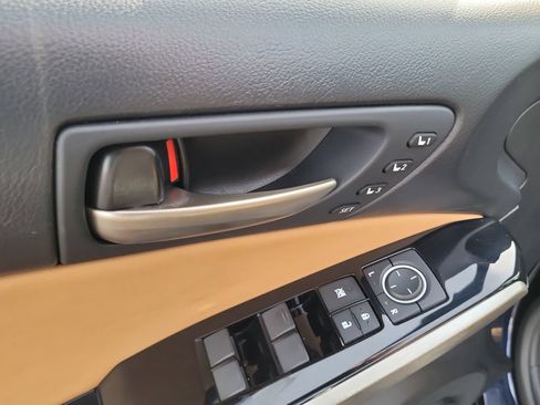 Used 2019 Lexus IS 300 AWD w/ Navigation Package image 13