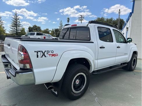 Used 2011 Toyota Tacoma 4x4 Double Cab w/ TRD Off-Road Pkg w/JBL Audio image 9